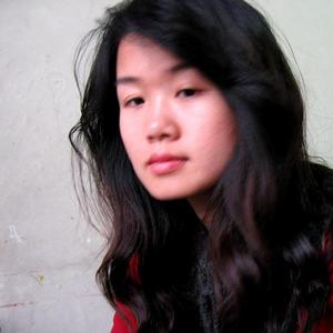 女雕塑家曾月明