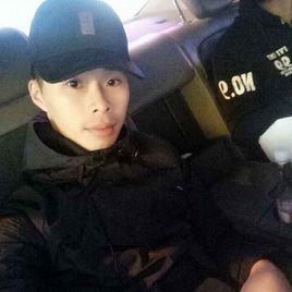 現實改變了我 現實改變了我