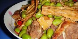 豬肉黃豆燉腐竹 豬肉黃豆燉腐竹