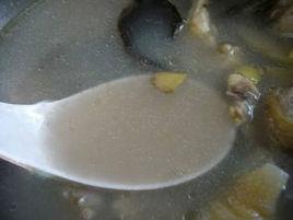 木耳煮雞酒 木耳煮雞酒