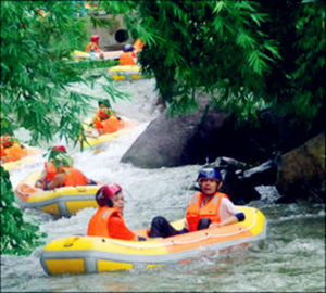 防城港市九龍潭漂流 防城港市九龍潭漂流