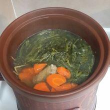 西洋菜陳腎豬骨湯