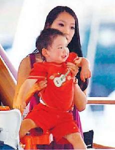 愛麗絲與凱奇的兒子