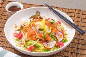 涼拌三文魚 涼拌三文魚