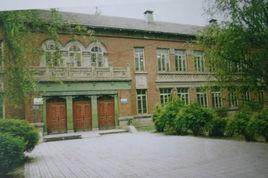 鞍山鋼鐵集團公司職工大學