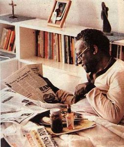 (圖)南非黑人主教圖圖