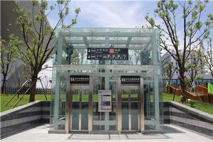 廣場無障礙電梯