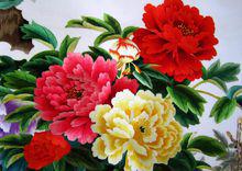 絲綢[用蠶絲或人造絲純織或交織而成的織品總稱]