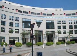 英國格羅斯特大學 英國格羅斯特大學