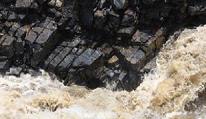 （圖）越沖地震