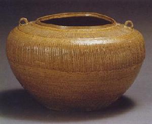 青黃釉條紋雙系罐 青黃釉條紋雙系罐