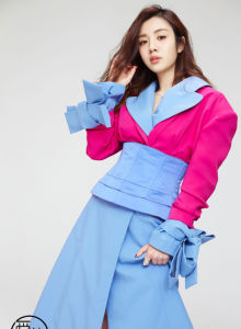 《愛裝時尚》 2018年02月 古靈精怪是她的熒幕標籤，時髦個