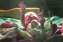 丹妮卡·卡馬喬出生照片