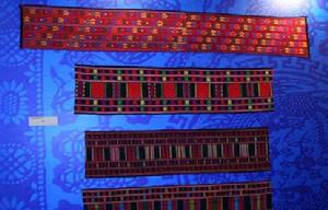 黎族傳統棉紡織染繡技藝