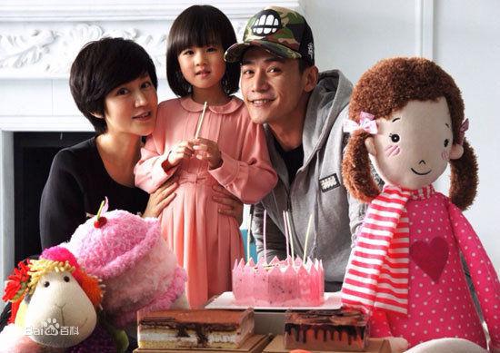 貝兒陸雨萱和爸爸媽媽