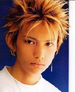 伊崎右典 伊崎右典