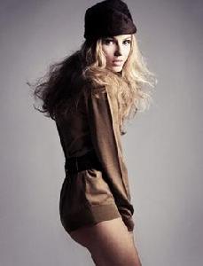 瓦倫蒂娜·贊亞娃 瓦倫蒂娜·贊亞娃