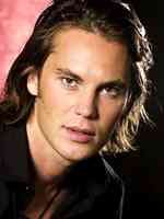 泰勒·克奇（飾演）John Carter