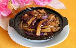 沙丁茄子煲 沙丁茄子煲