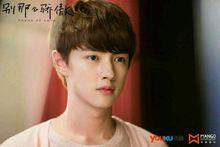 官鴻[中國台灣男演員]