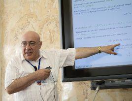 萊昂·彼得羅相 萊昂·彼得羅相