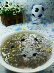 粟米粒黑豆大米粥 粟米粒黑豆大米粥