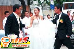 《天生購物狂》