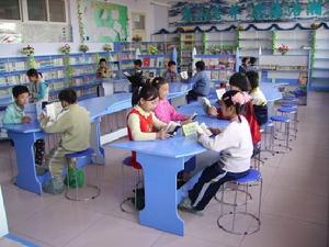 楊官林鎮黃家屯中心國小圖書館