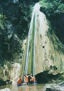 南江大峽谷風景區 南江大峽谷風景區
