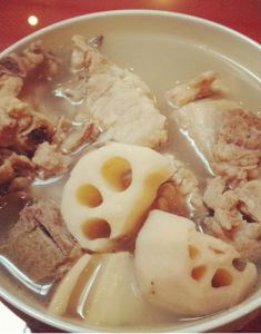 蓮藕排骨湯