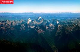三神山[四川省稻城縣]