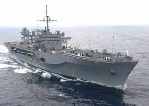 藍嶺級兩棲指揮艦