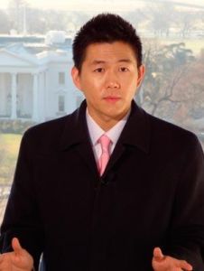 王冠[中央電視台駐美國首席出鏡記者]