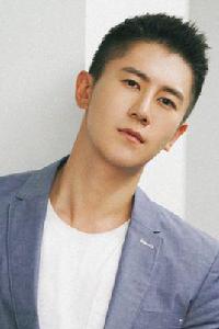 董晨[90後中國內地男演員]