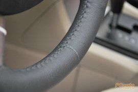 真皮方向盤 真皮方向盤