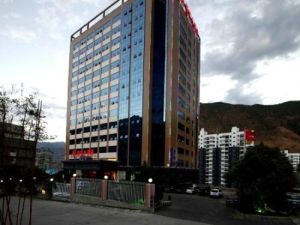 怒江佰億大酒店 怒江佰億大酒店