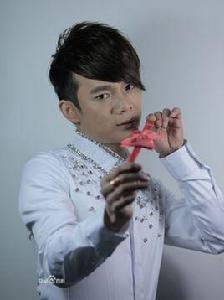 他真的比我好嗎 他真的比我好嗎