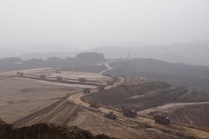 2012年4月,建設中的呂梁機場