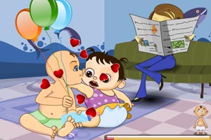 寶寶偷吻小妹妹