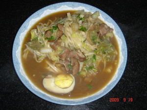 白菜滷蛋肥腸面 白菜滷蛋肥腸面