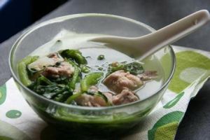 西洋菜絲瓜豬骨湯 西洋菜絲瓜豬骨湯