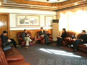 （圖）徐惠誠先生在省外僑辦美大處