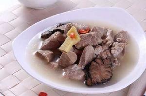 黃芪燉羊肉 黃芪燉羊肉