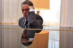 鋼鐵蒼穹的劇照