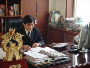 律師事務所主任:解彬