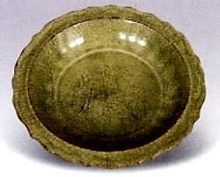 元龍泉花口盤 元龍泉花口盤