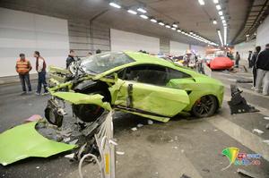 4·11北京大屯路隧道兩跑車相撞事故