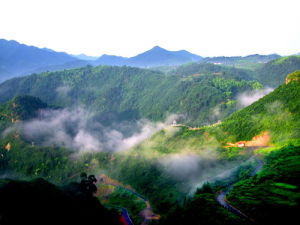 尖山[浙江省尖山鎮]