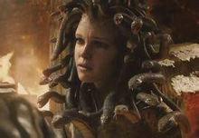 美杜莎[周品創作演唱歌曲]