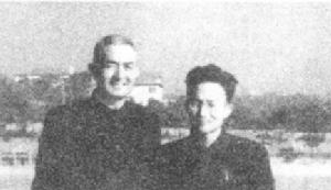 陳祖濤（右）和他的父親陳昌浩